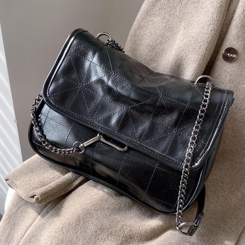 Large-Capacity Tote Bag Women S Messenger Bagnewest Fashion High-End Foreign Style Diamond Chain Bag Retro Shoulder Bag