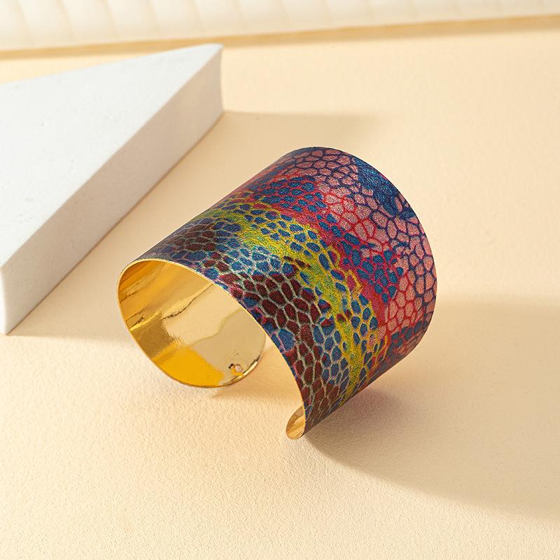 

Браслет-манжета в стиле хип-хоп с леопардовым принтом и текстурой змеиной кожи, нишевый дизайн для женщин