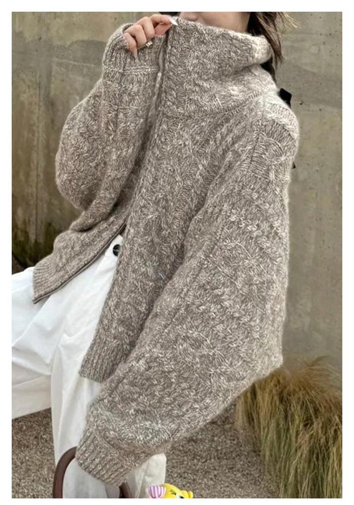 Retro Cashmere Cable Knit Batwing Sleeve Cardigan with Double Zipper, Perfect for Autumn/Winter.