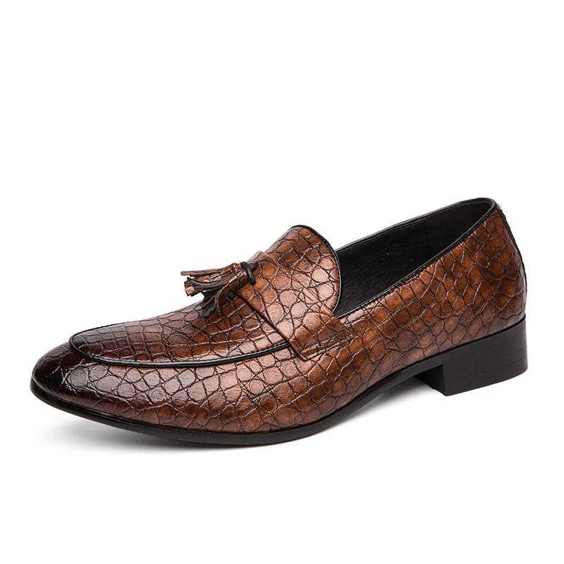 Red Crocodile Pattern Loafers Luxury Brand Tassel Thick Sole Pointed Toe Casual Shoes Slip-on Oxford Shoes Men's Shoes Moccasin