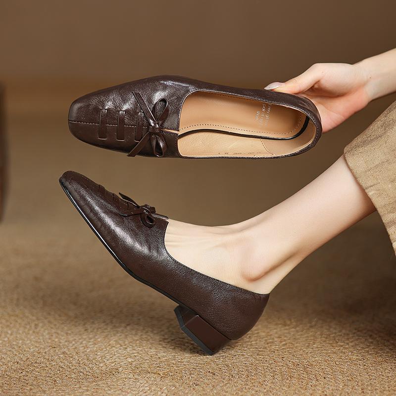 

Мода 2025 Новые Весенние Женские Туфли с Квадратным Носком на Массивном Каблуке для Женщин Лаконичные Слипоны Ручной Работы из Натуральной Кожи Ретро Женские Туфли 40 коричневый