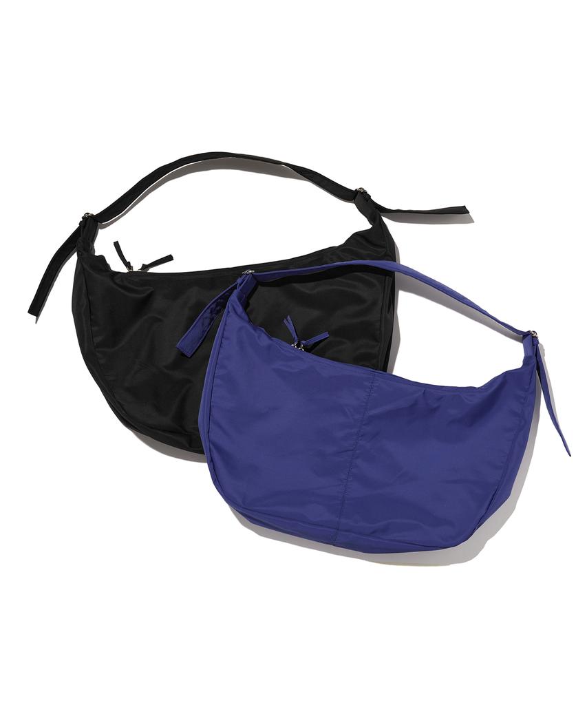 Suade Halfmoon Cross Bag [Black]