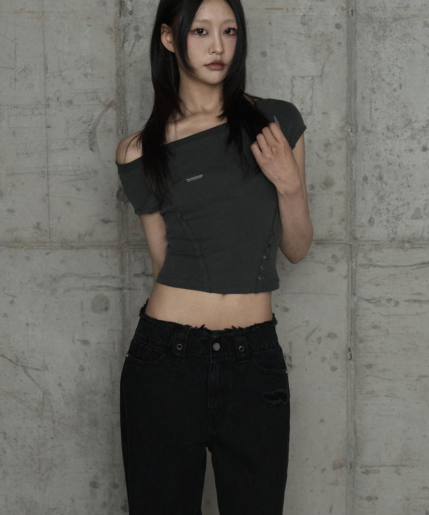 ETRE AU SOMMET Pigment Damage Panel Short Top (Dark Gray)