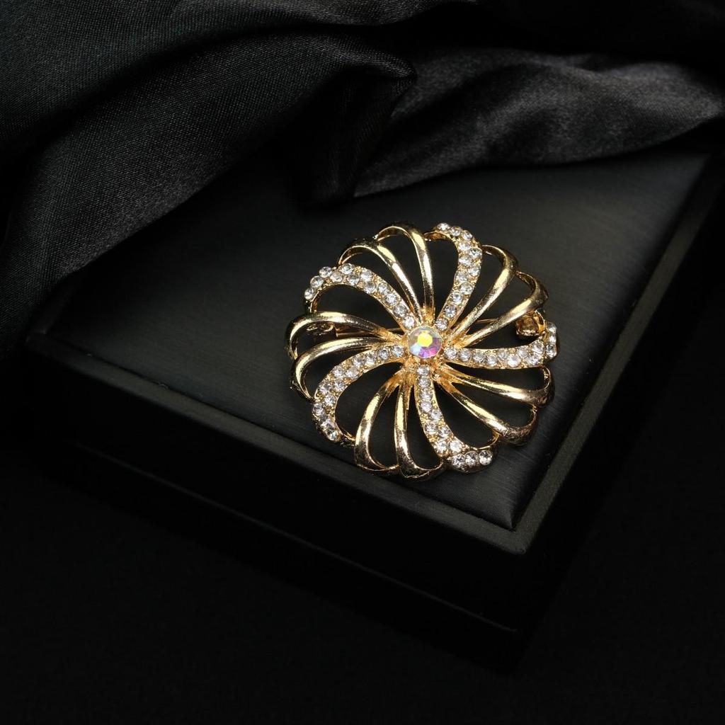 Gold & Diamond Vintage Butterfly Brooch - Versatile Women's Pin Jewelry