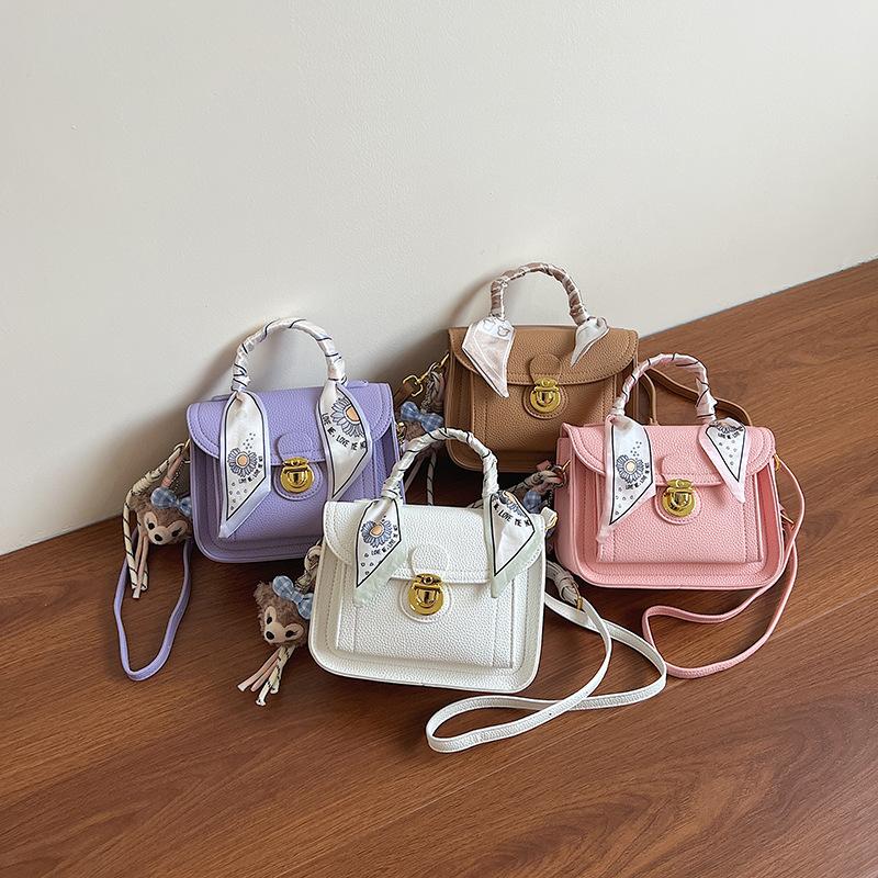 Textured Retro Versatile Bag Women 2025 New Internet Celebrity Lychee Pattern Portable Messenger Bag Shoulder Armpit Small Square Bag