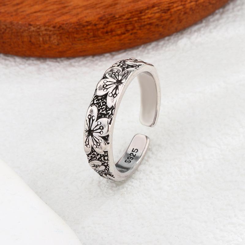 Engraved Wedding Ring, Noble Jewelry for Women