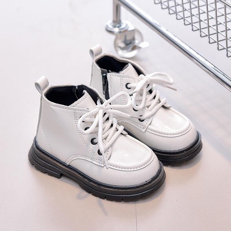 

Детские ботинки мартин Осень и Зима Новые Мальчиковые Детские Ботинки Кожаная Поверхность Короткие Ботинки Боковая Молния Ботинки для Девочек Маленькие Белые Ботинки 21-25 yards (5 pairs in one hand) белый