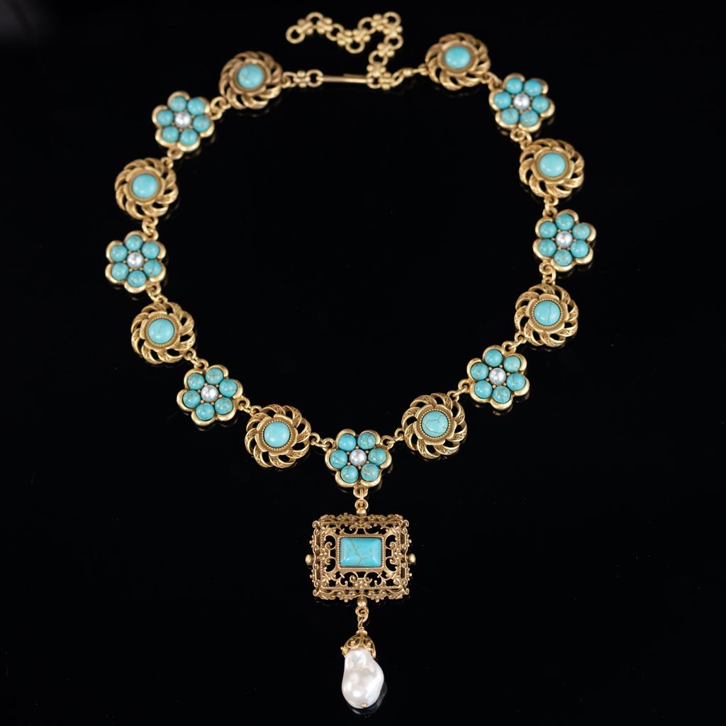 Medieval Vintage High Fashion Personality Temperament Exaggerated Retro Gold Necklace Women'S 25 Autumn New Necklace