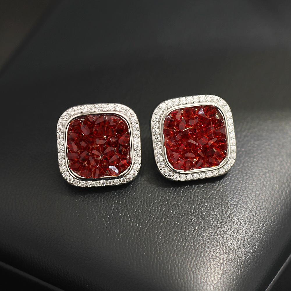 Премиальные красные граненые зернистые квадратные серьги с бриллиантами изысканные нишевые универсальные геометрические серебряные пусеты серьги для женщин
