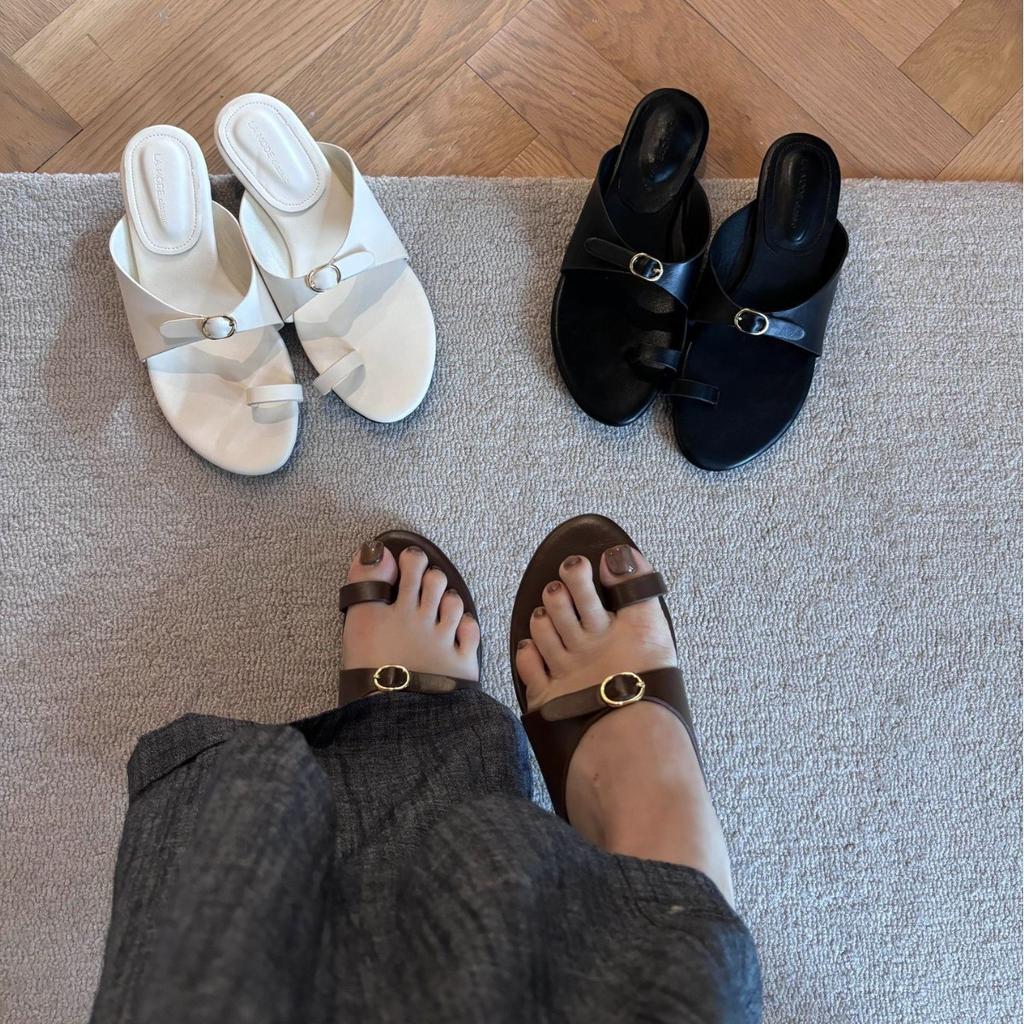 2025 new French Roman sandals wedge heel versatile strap sandals women's leisure beach semi-drag lazy vacation hundred