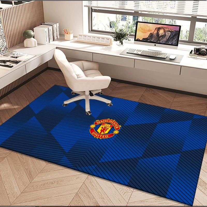 1PC rug Football Manchester Crest Carpet, Chair Rug,Area Rug for Office Bedroom living rooms bedroom, Doormat decor Christmas fan gifts