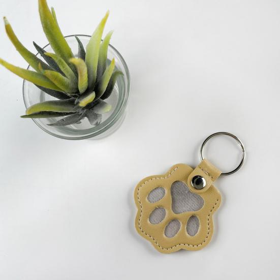 Pet Memorial Keychain Faux Leather Cat Claw Design Pet Hair Storage Pouch Pet Fur Keepsake Keyring for Pet Lovers