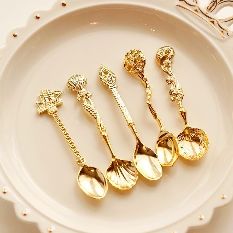 European and American Retro Coffee Spoon Dessert Spoon Small Spoon Spoon Golden Conch Shell Sailboat Five-piece Set