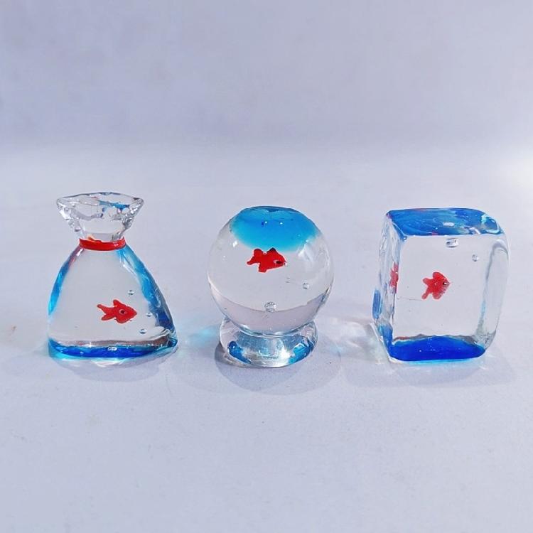 Glass Fish Tanks Figurines Collection Glass Ornament Statue Car Interior Dashboards Ornament for Birthday Home Decors