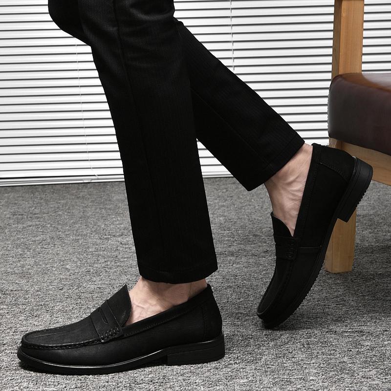 Nové designové pánské kožené boty trend luxusní značka business špičaté boty pro volný čas pánská přezka pánské boty pro muže