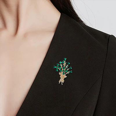 Brože a ozdoby na tělo