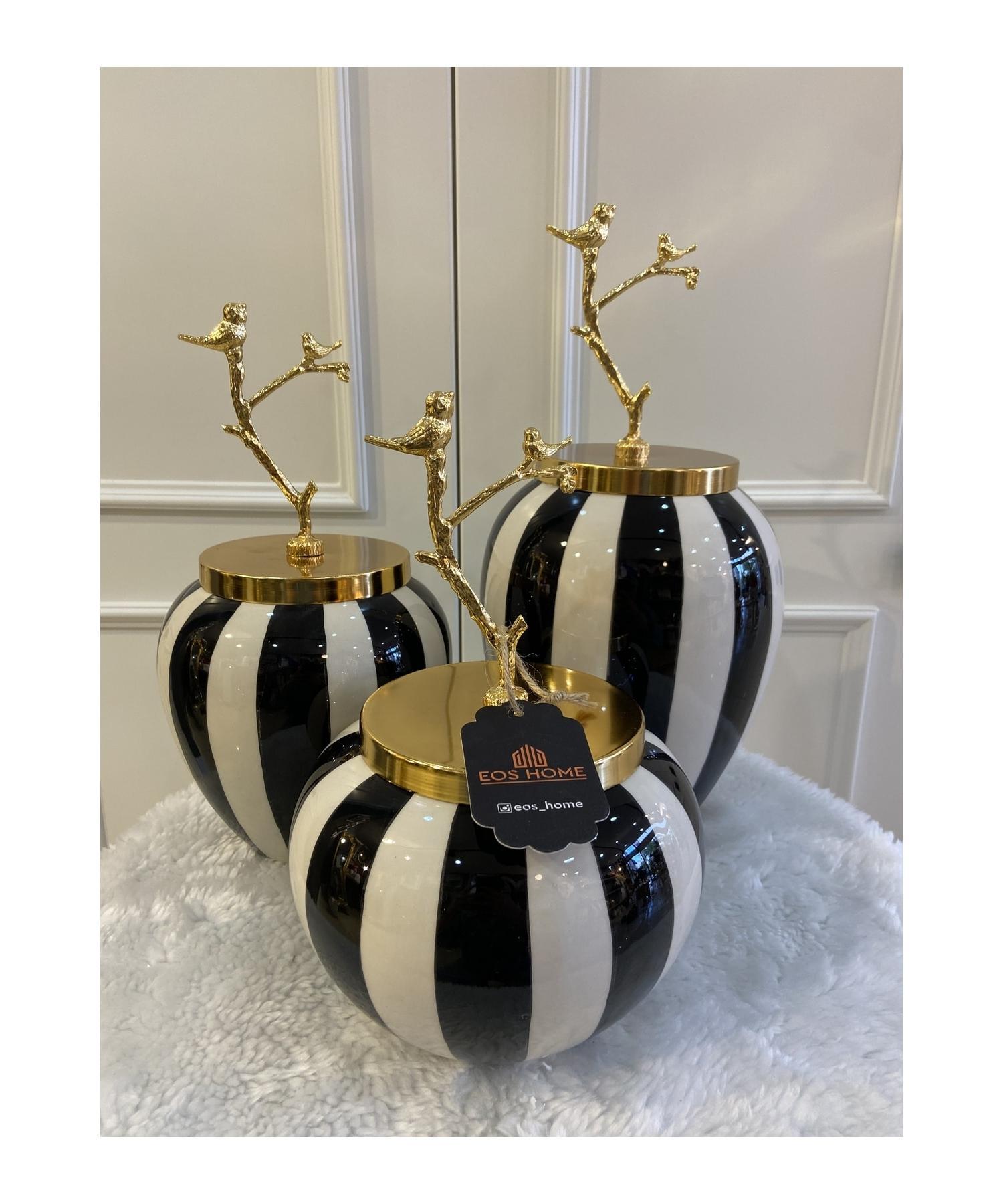 

Тройной черно-белый куб с ручной росписью