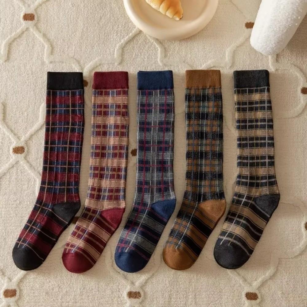 Nouvelles Chaussettes Longues à Carreaux Rétro Harajuku Vintage Style JK Collège Bas pour Femmes Tricotées en Coton Chaussettes Genou pour Écolières