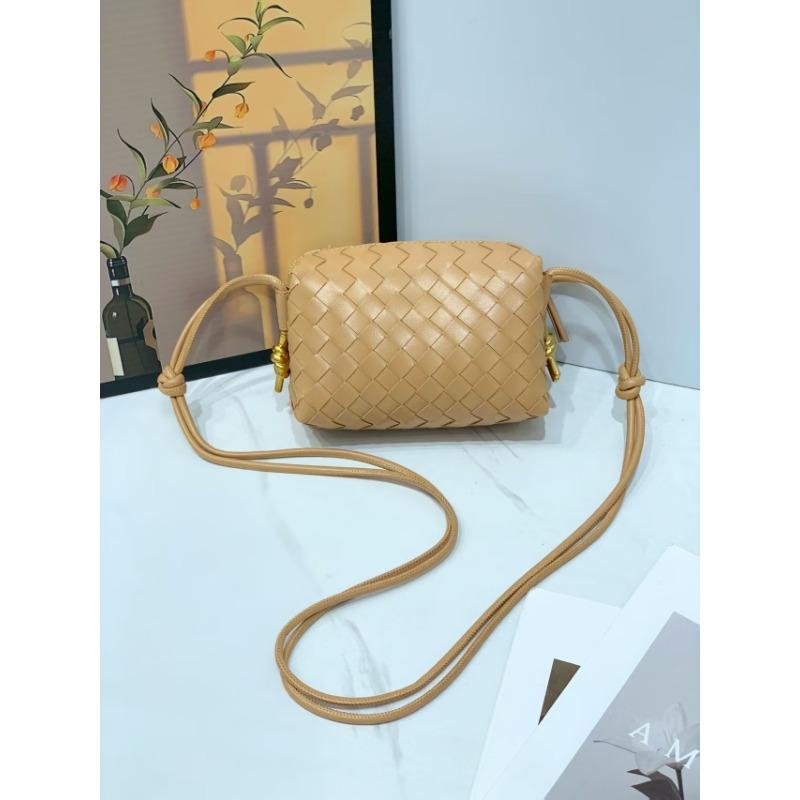 New wind braided camera bag, metal node braided small square bag, niche soft leather single shoulder messenger women's bag