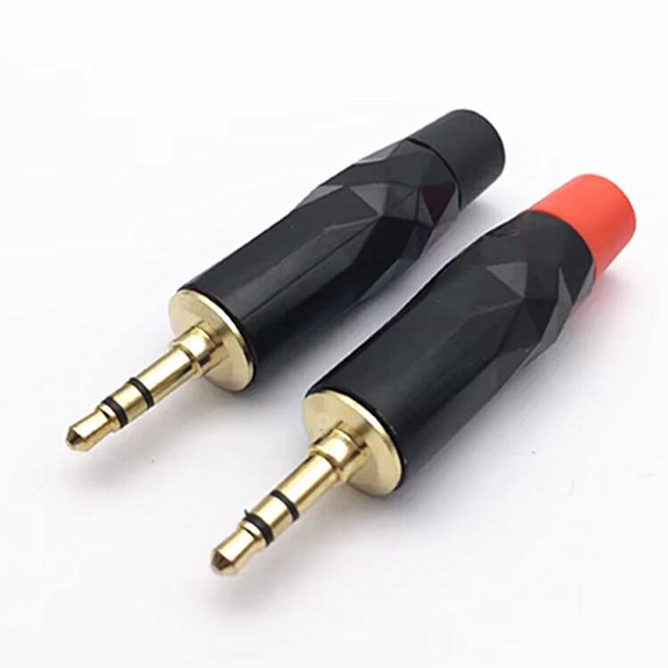 Black-Lacquered Gem 3.5mm Dual Channel Stereo Headphone Plug with Gold-Plated 3-Core Connector