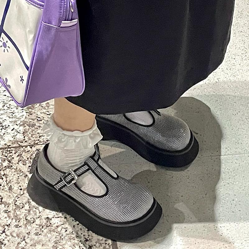 

Mary Jane shoes female Su Yinyin same retro big head shoes heightening muffin shoes platform small leather shoes thick heel jk single shoes 40