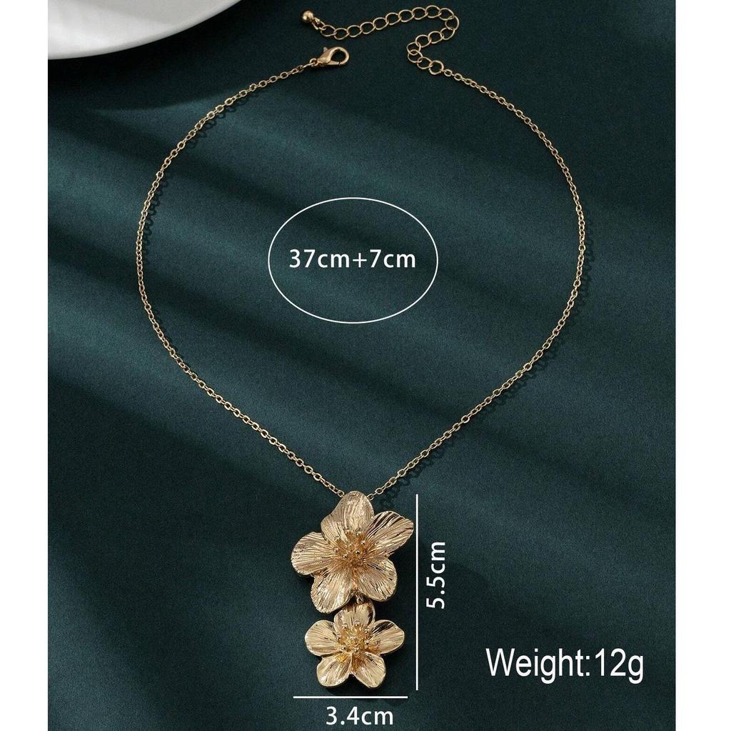 European-American Fashion Floral Pendant Necklace - Versatile Street Style Jewelry for Women