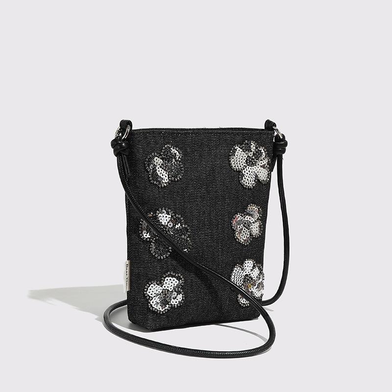Crossbody Bag with Small Xiangfeng Style Phone Case, Featuring High Design Quality, Suitable for Ladies, Small Crossbody Bag.