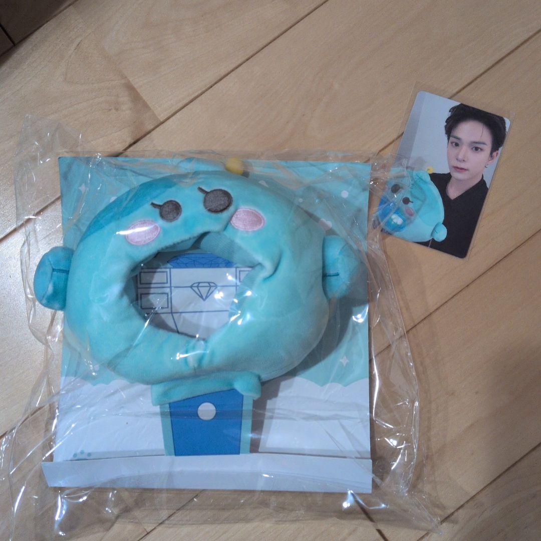 

[USED] TREASURE Seoul Concert Funny Penlight Cover Asahi Trading Card