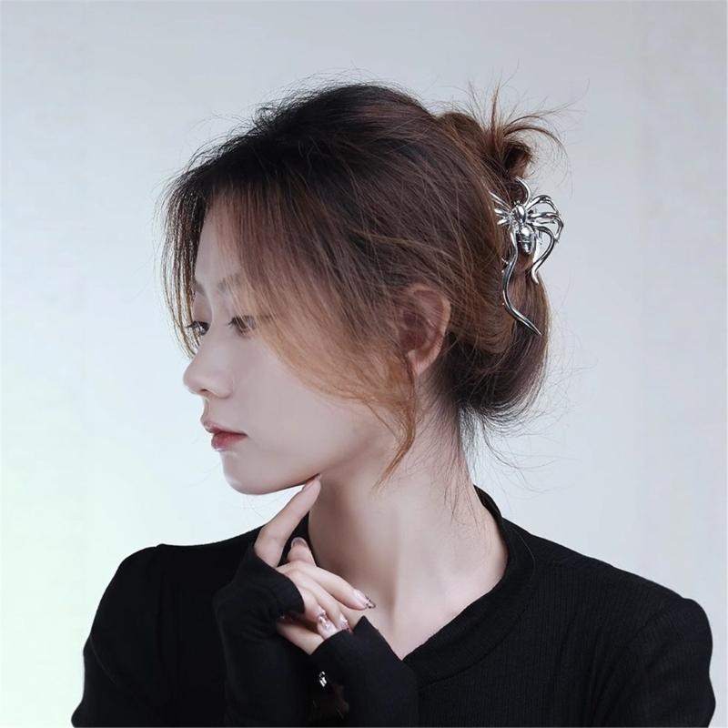 3D Spiders Hair Claw Clip Strong Grip Multiuse Hair Clamp For Women Daily Activity and Halloween Party Punk Headpiece