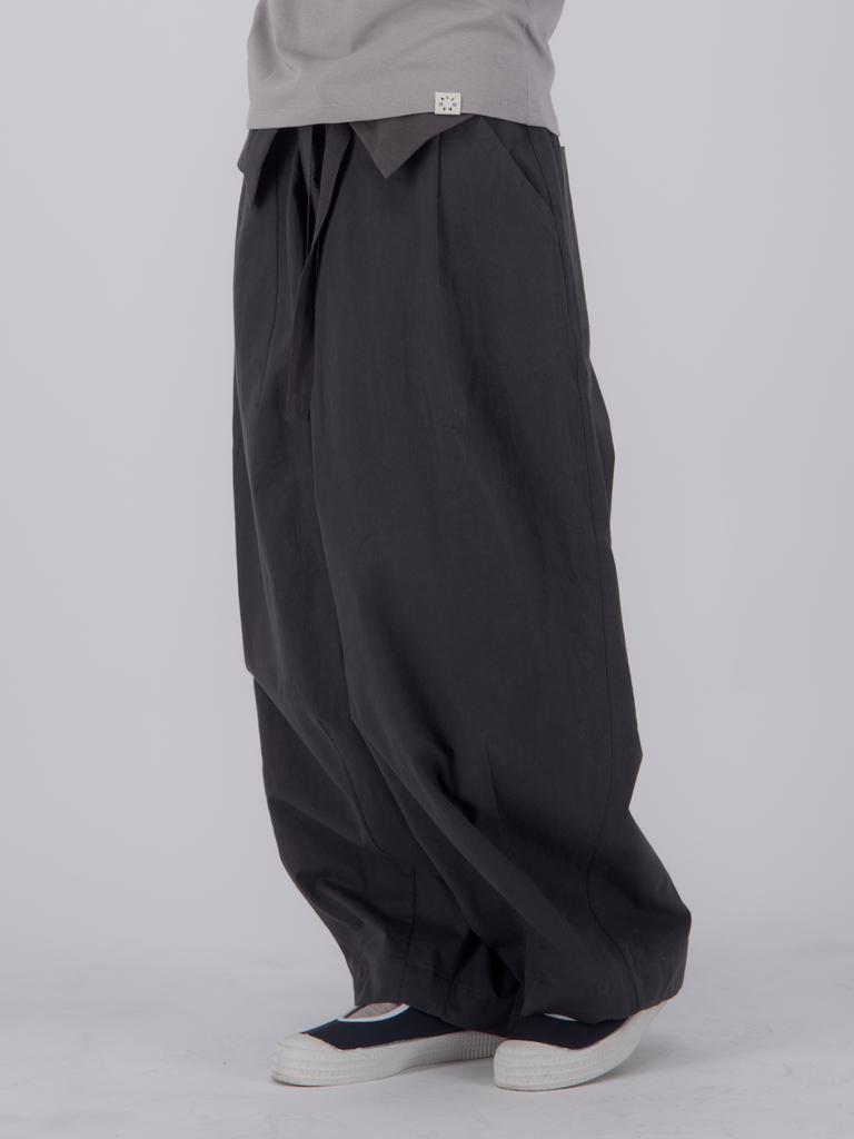 Loaegsyueol Arbeitszimmer Falten Ballonhose_Anthrazit