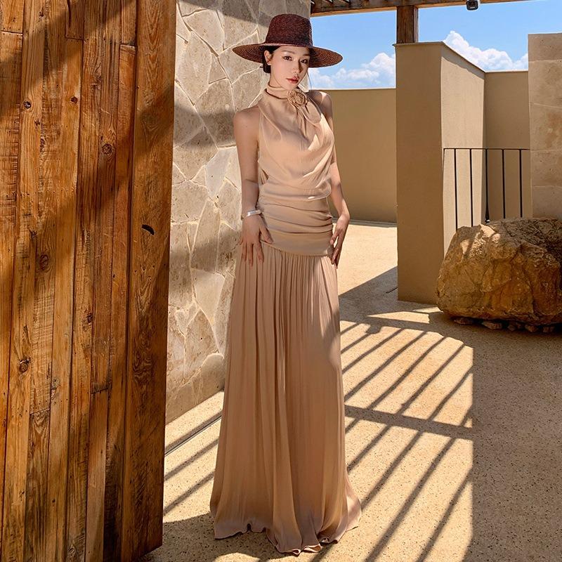 French High-end Sleeveless Swinging Neck Dress Women's Summer Seaside Vacation Sexy Backless Waist Mopping Long Dress