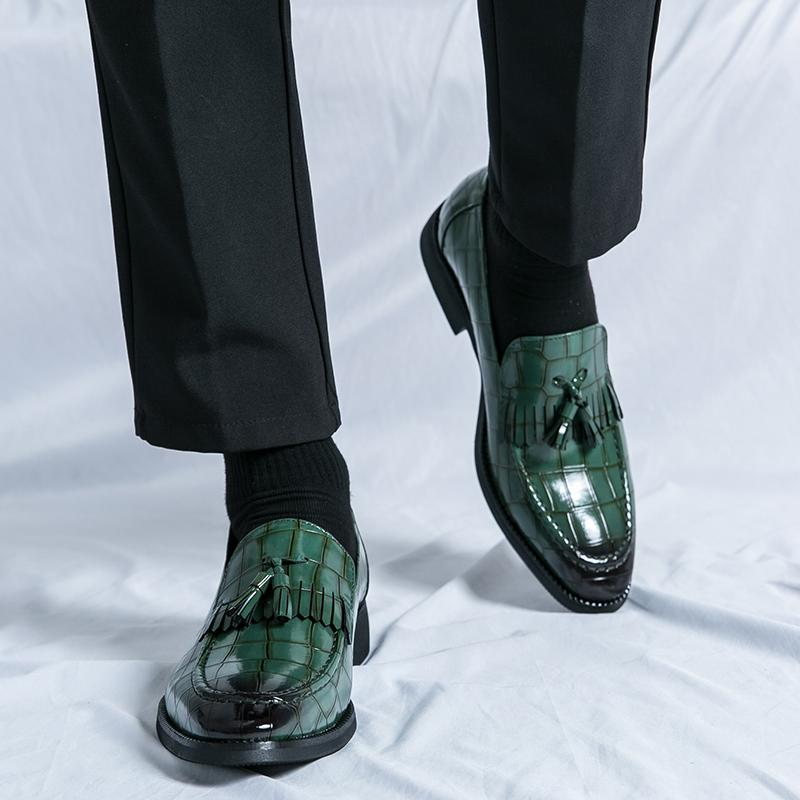 Men’s Loafers Wingtip Dress Formal Patent Leather Shoes Men Green Tuxedo Wedding Blazers Saddle Shoes Large Size