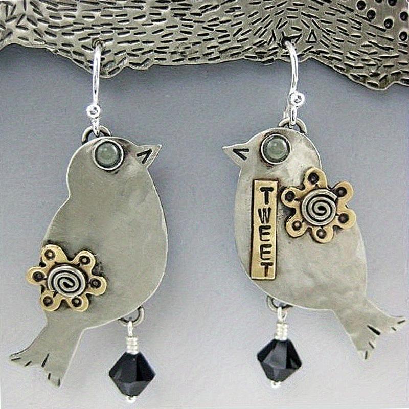 Creative Hand Carved Birds Shaped Dangle Earrings for Women Vintage Exquisite Silvery Plated Pendant Jewelry Accessories