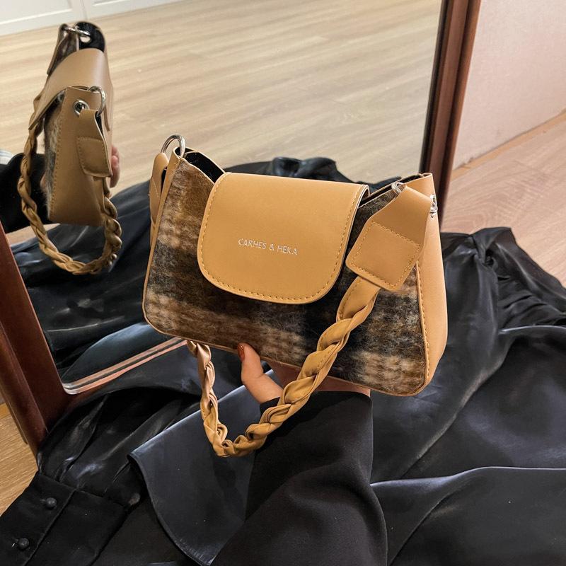 Ladies Shoulder Crossbody Bag Handbag Plush Portable Commuting Fashion Casual