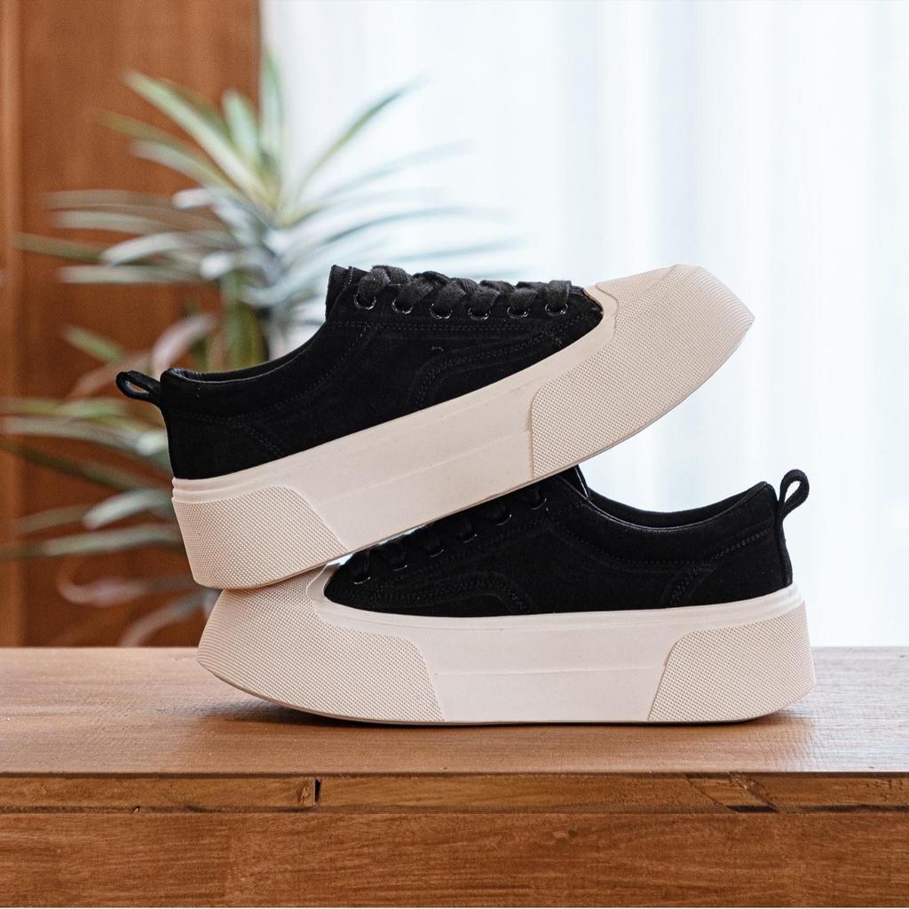 oard shoes 2026 new thick soled frosted leather lace up versatile shoes  sports shoes  casual shoes for women