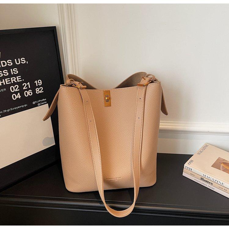 Stylish Trendy Soft Leather Shoulder Bag Girly Large Capacity Crossbody Bucket Bag Women Simple Fashi Commuter Tote Bags Gifts