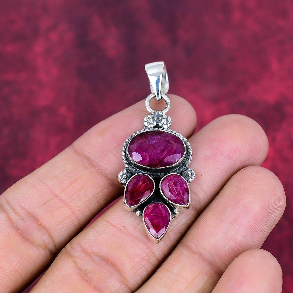 Hänge med rubin, Ädelstenssmycken, 925 Sterling Silver, Handgjort hänge, Smycken med senaste designen