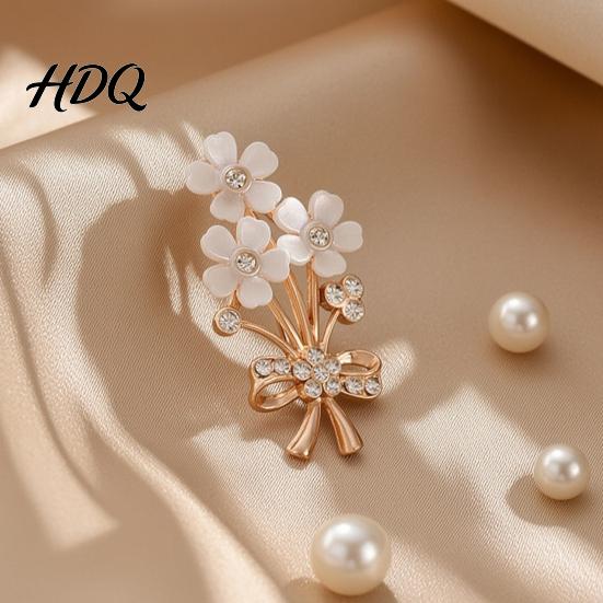 Floral Scarf Pin Rhinestone Flower Brooch Pin Bling Lapel for Women Coat Shirt Sweater Dress Decorative Accessory Elegant