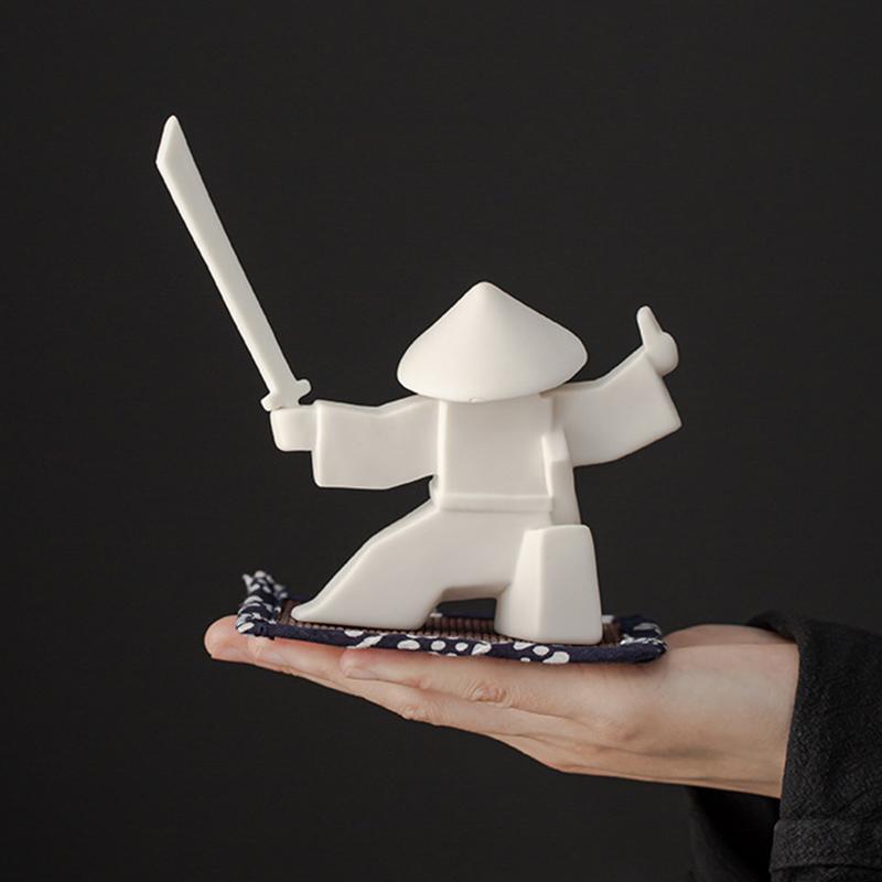 Japanese Samurai Incense Stick Holder Creative Modern Swordsman Design Ceramic Tea Ceremony Ornaments Home Office Decor Crafts