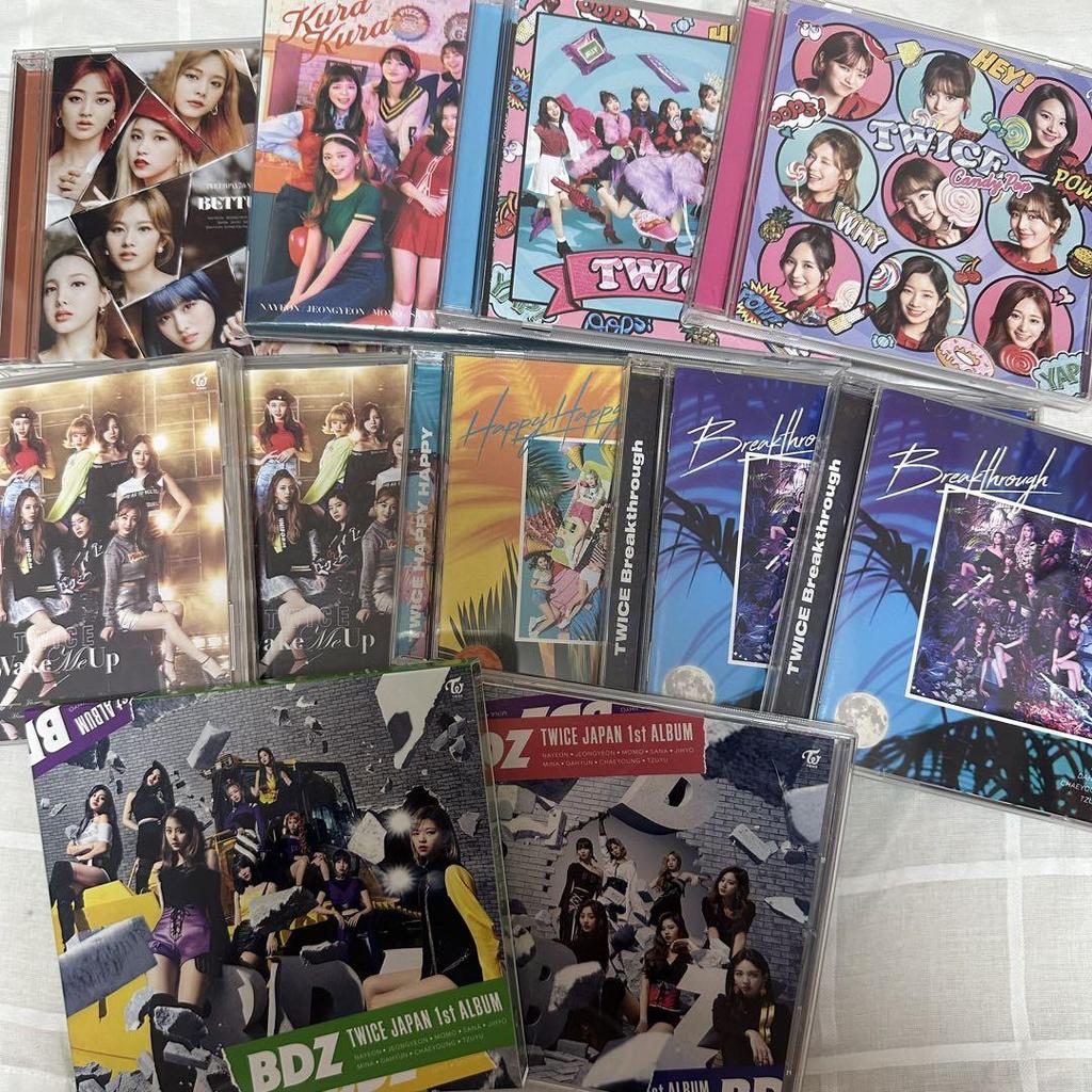 [USED] TWICE CD/DVD merchandise bundle