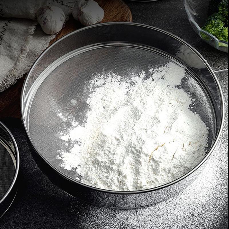 Stainless Steel Handheld Flour Sifter with 40 Mesh Fine Sieve