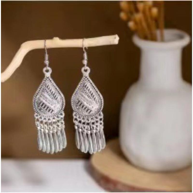 Retro Ethnic Style Source Earrings Muse Fan Literary Temperament Ear Hook Tassel Metal Pendant Earrings