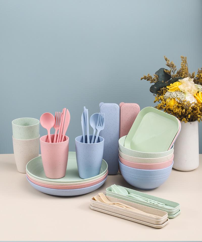 44-Piece Portuguese Tableware Set: Plates, Bowls, Cups & Cutlery in Durable Plastic