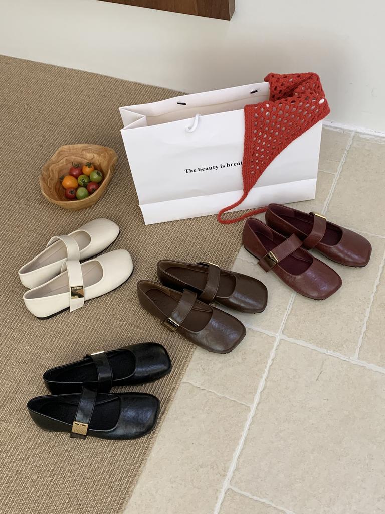 Französisch Retro Licht Mund Spät Abend Brise 2025 Frühling Neu Ein-Wort mit eckiger Spitze Weiche Sohle Koreanische Version Kleine Lederschuhe Damen