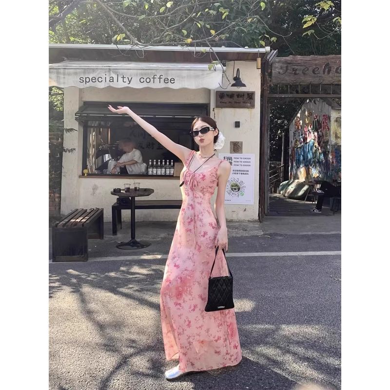 Kumikumi Holiday Style Blooming Pink Sling Dress Women Summer Slim Fit Age-Reducing Chic Floral Long Skirt