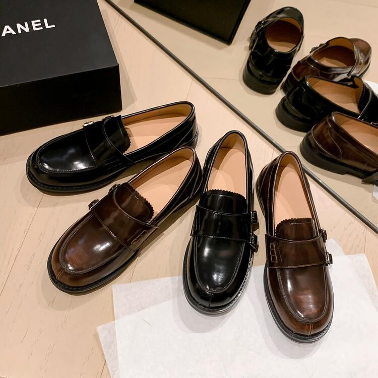 Retro polished brown round head small leather shoes British style one pedal thick heel loafers 2025 new women's single shoes autumn