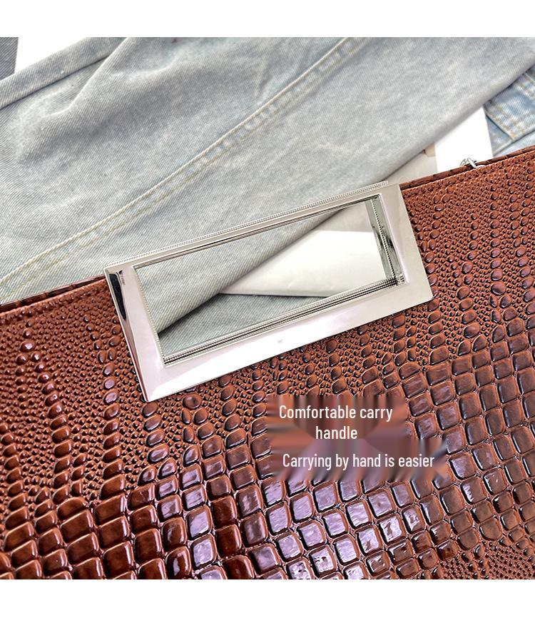 2025 Ladies Crocodile Pattern Crossbody Chain Evening Handbag: High-Quality European & American Fashion