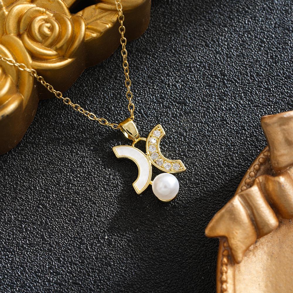 2026 Elegant Pearl & Zircon CC Necklace: Unique, High-End Niche Design
