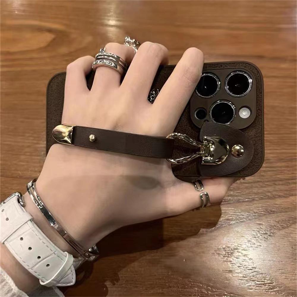 Luxury Leather 3D Bear Wristband Protective Phone Case For iPhone 15 14 13 Pro Max 11 12 Shockproof Cover