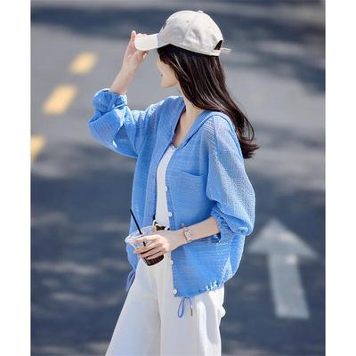 Giacca leggera con cappuccio e protezione solare da donna